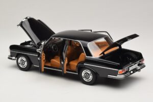 Mercedes 280 SE W108 Noir Norev 1:18 183360 Métal Moulé — image 5 sur 8