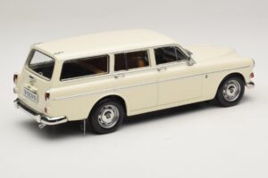 Volvo Amazon Break Pearl White Norev 1:18 188750 Métal Moulé — image 2 sur 6
