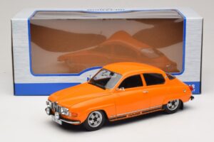 Saab 96 V4 Orange MCG 1:18 MCG18654 Métal Moulé — image 6 sur 6