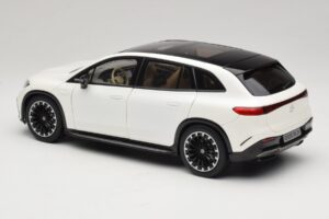 Mercedes EQS SUV X296 Manufaktur Diamond White NZG 1:18 B66960590 Métal Moulé — image 7 sur 8