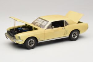 Ford Mustang Coupe Jaune The Walking Dead Greenlight 1:18 12958 Métal Moulé — image 2 sur 8