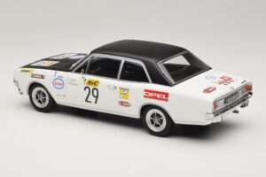 Opel Commodore A #29 J-L. Clarr / J-P. Peyroux Tour de France Automobile 1971 MCG 1:18 MCG18562R Métal Moulé — image 5 sur 6