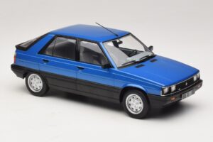 Renault 11 TXE Blue Metallic MCG 1:18 MCG18591 Métal Moulé — image 4 sur 6