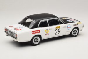 Opel Commodore A #29 J-L. Clarr / J-P. Peyroux Tour de France Automobile 1971 MCG 1:18 MCG18562R Métal Moulé — image 2 sur 6