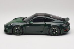 Porsche 911 992 Turbo S Brabus 900 Rocket R Mean Green GT Spirit 1:18 GT959 Résine — image 3 sur 6