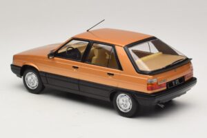 Renault 11 GTL Or MCG 1:18 MCG18590 Métal Moulé — image 5 sur 6