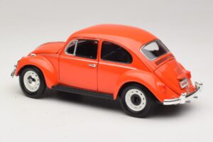 Volkswagen Beetle Orange Gremlins Movie Greenlight 1:18 12985 Métal Moulé — image 7 sur 8