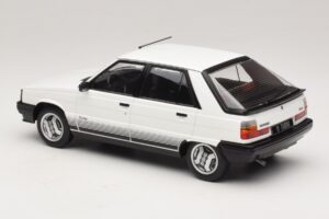 Renault 11 Turbo Blanc MCG 1:18 MCG18589 Métal Moulé — image 5 sur 6