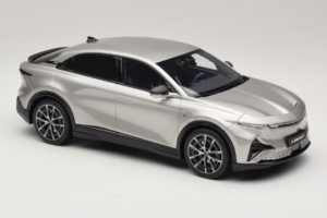 Alpine A390 GT Argent Mercure Otto 1:18 OT1318 Résine — image 4 sur 6