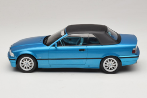 BMW 3 Series E36 Cabriolet Bleu Métallisé MCG 1:18 MCG18319 Métal Moulé — image 4 sur 7