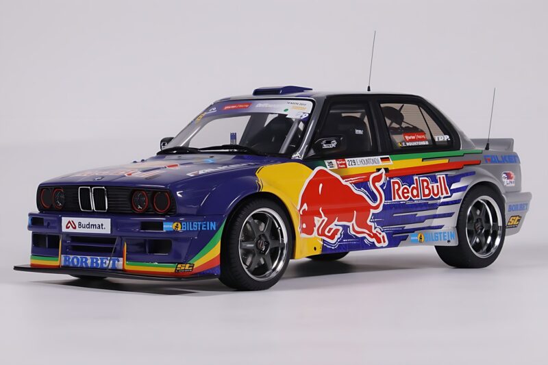 BMW E30 V8 #229 E. Hountondji Red Bull Driftbrothers Drift 2023 Bleu Otto 1:18 OT486 Résine
