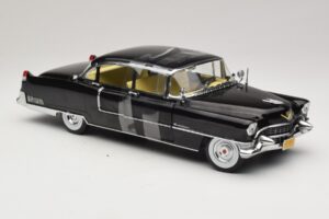 Cadillac Fleetwood Series 60 The Godfather Greenlight 1:18 12949 Métal Moulé — image 4 sur 6