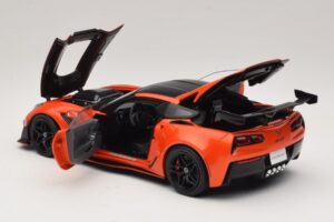 Chevrolet Corvette C7 ZR1 Rouge IXO 1:18 U18RDC001-FO Métal Moulé — image 5 sur 8