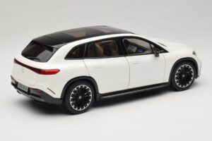 Mercedes EQS SUV X296 Manufaktur Diamond White NZG 1:18 B66960590 Métal Moulé — image 3 sur 8