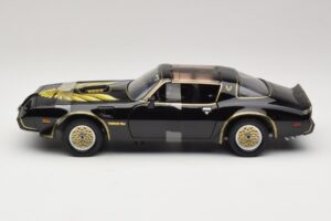 Pontiac Firebird Trans Am Kill Bill Movie Greenlight 1:18 12951 Métal Moulé — image 3 sur 6