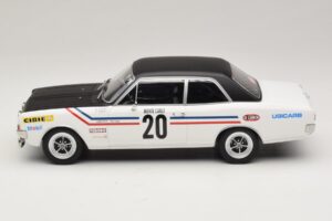 Opel Commodore A #20 H. Greder / P. Pagani Rally Monte Carlo 1971 MCG 1:18 MCG18561R Métal Moulé — image 3 sur 6
