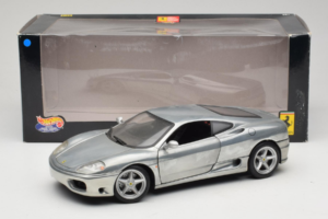 Ferrari 360 Modena Argent Chromé Hot Wheels 1:18 27774 Métal Moulé — image 8 sur 8