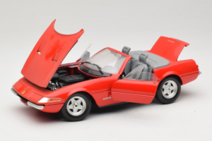 Ferrari 365 GTS/4 Spider Rouge Techno Giodi 1:18 40028-P1 Métal Moulé — image 2 sur 8