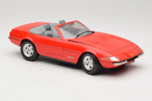 Ferrari 365 GTS/4 Spider Rouge Techno Giodi 1:18 40028-P1 Métal Moulé — image 6 sur 8