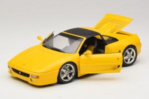 Ferrari F355 Spider Jaune avec Toit Noir UT Models 1:18 180074030-P4 Métal Moulé — image 2 sur 8