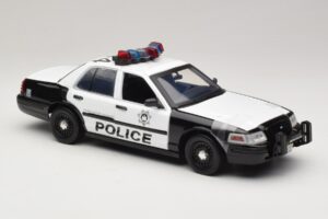 Ford Crown Victoria Police Interceptor The Hangover Movie Greenlight 1:18 12911 Métal Moulé — image 4 sur 6