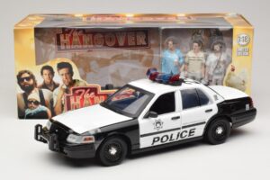 Ford Crown Victoria Police Interceptor The Hangover Movie Greenlight 1:18 12911 Métal Moulé — image 6 sur 6