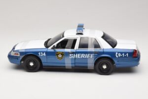 Ford Crown Victoria Police Interceptor The Walking Dead Greenlight 1:18 12957 Métal Moulé — image 3 sur 6
