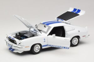 Ford Mustang II Cobra II Charlie's Angels Movie Greenlight 1:18 12880 Métal Moulé — image 2 sur 8