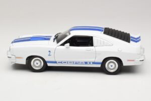 Ford Mustang II Cobra II Charlie's Angels Movie Greenlight 1:18 12880 Métal Moulé — image 4 sur 8