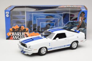 Ford Mustang II Cobra II Charlie's Angels Movie Greenlight 1:18 12880 Métal Moulé — image 8 sur 8
