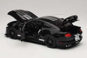 Ford Mustang Shelby GT500 S550 Noir IXO 1:18 U18RDC002-FO Métal Moulé — image 5 sur 8