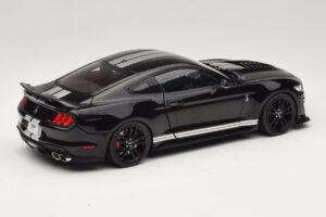 Ford Mustang Shelby GT500 S550 Noir IXO 1:18 U18RDC002-FO Métal Moulé — image 3 sur 8