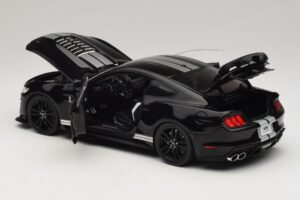 Ford Mustang Shelby GT500 S550 Noir IXO 1:18 U18RDC002-FO Métal Moulé — image 5 sur 8