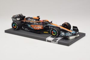 McLaren MCL36 #4 L. Norris Abu Dhabi GP 2022 Minichamps 1:18 537224004 Résine — image 4 sur 7