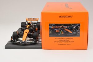 McLaren MCL60 #4 L. Norris 2nd Place Japanese GP 2023 Minichamps 1:18 537233504 Résine — image 6 sur 7
