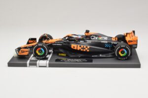 McLaren MCL60 #81 O. Piastri Japanese GP 2023 Minichamps 1:18 537233581 Résine — image 3 sur 7