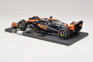 McLaren MCL60 #81 O. Piastri Japanese GP 2023 Minichamps 1:18 537233581 Résine — image 5 sur 7
