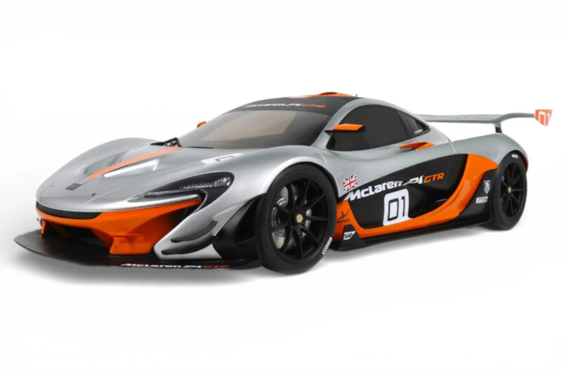 McLaren P1 GTR Pebble Beach GT Spirit 1:8 McLaren P1 GTR Pebble Beach GT Spirit 1:8 GTS800902 Résine