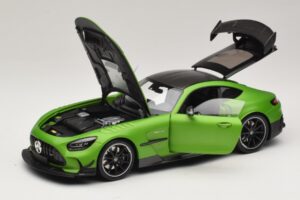 Mercedes AMG GT Black Series C190 Matt Green Metallic Minichamps 1:18 110032022 Métal Moulé — image 2 sur 8