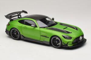 Mercedes AMG GT Black Series C190 Matt Green Metallic Minichamps 1:18 110032022 Métal Moulé — image 6 sur 8