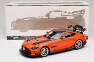 Mercedes AMG GT Black Series C190 Orange avec Jantes Argent Minichamps 1:18 110032024 Métal Moulé — image 8 sur 8