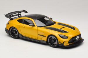 Mercedes AMG GT Black Series C190 Solarbeam Yellow Metallic Minichamps 1:18 110032021 Métal Moulé — image 6 sur 8