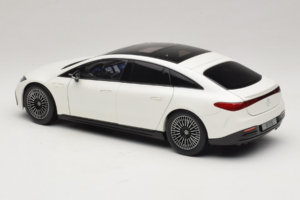 Mercedes EQS V297 Manufaktur Opalite White NZG 1:18 B66961049 Métal Moulé — image 7 sur 8