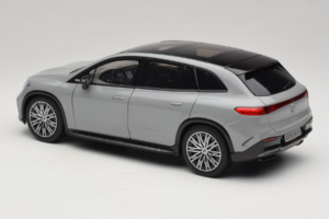 Mercedes EQS SUV X296 Manufaktur Alpine Grey NZG 1:18 B66960591 Métal Moulé — image 7 sur 8
