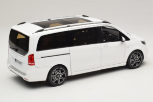 Mercedes V-Class W447 AMG Line Blanc Norev 1:18 183876 Métal Moulé — image 3 sur 8
