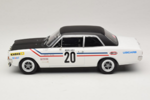Opel Commodore A #20 H. Greder / P. Pagani Rally Monte Carlo 1971 MCG 1:18 MCG18561R Métal Moulé — image 3 sur 6