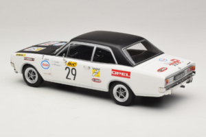 Opel Commodore A #29 J-L. Clarr / J-P. Peyroux Tour de France Automobile 1971 MCG 1:18 MCG18562R Métal Moulé — image 5 sur 6