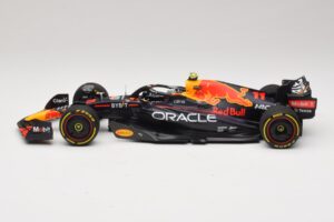 Oracle Red Bull Racing RB18 S. Perez Winner Monaco GP 2022 Minichamps 1:18 110220711 Résine — image 3 sur 7