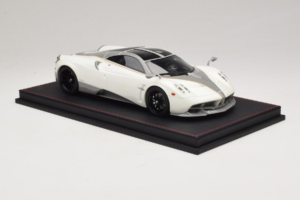 Pagani Huayra Luminous Green AB 1:18 REMC041 Résine — image 4 sur 7