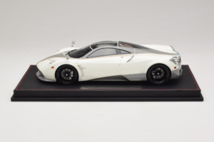 Pagani Huayra Luminous Green AB 1:18 REMC041 Résine